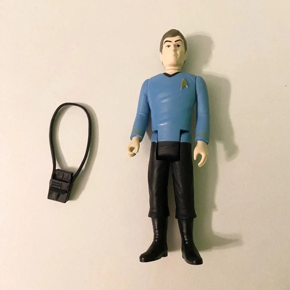 2015 Funko Star  Trek Dr McCoy 3.75 Inch Poseable Action Figures - Picture 16 of 16